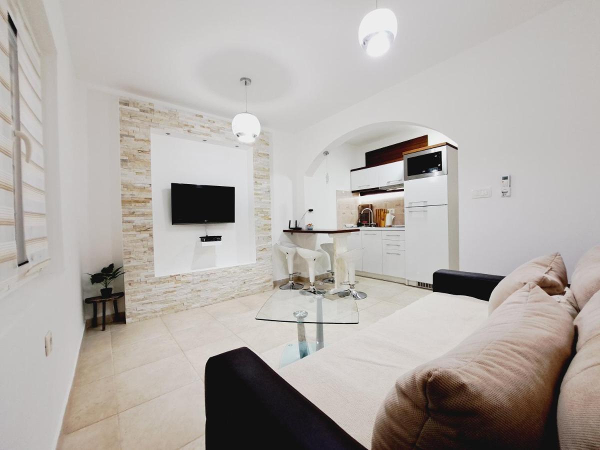 Paunovic Apartments Tivat Kültér fotó