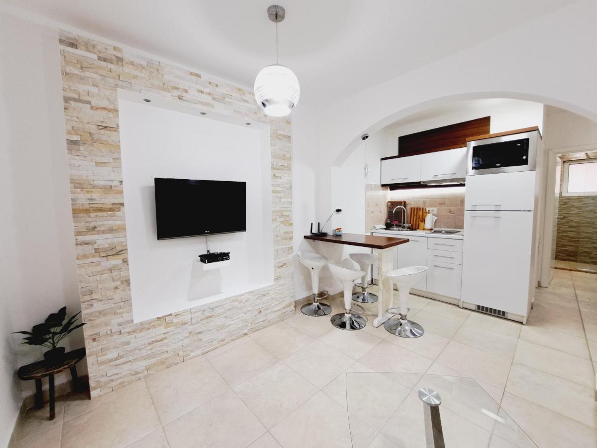 Paunovic Apartments Tivat Kültér fotó